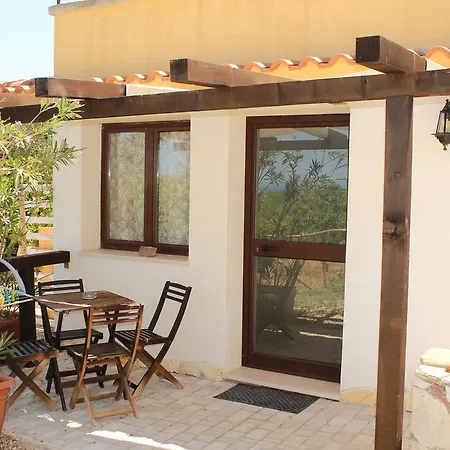 Torre Di Cicala Bed and Breakfast